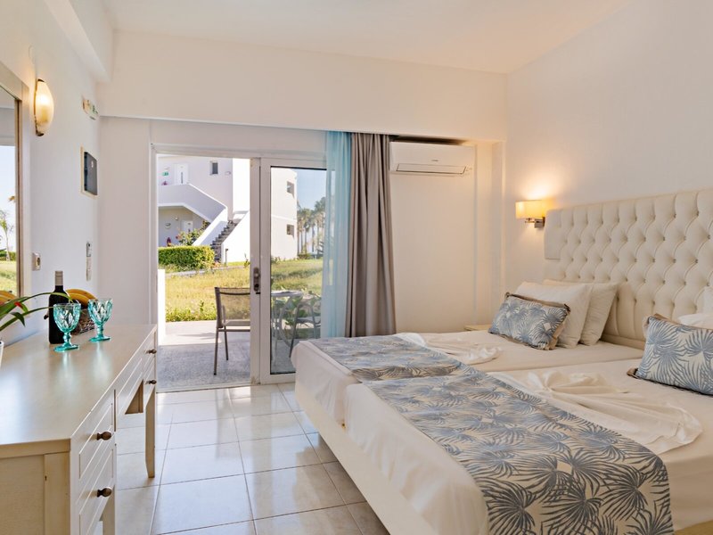 Delfina Tropic Beach 33