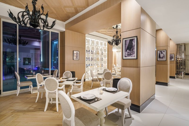 Fairmont Marina Hotel & Resort 25