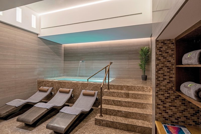 Fairmont Marina Hotel & Resort 26