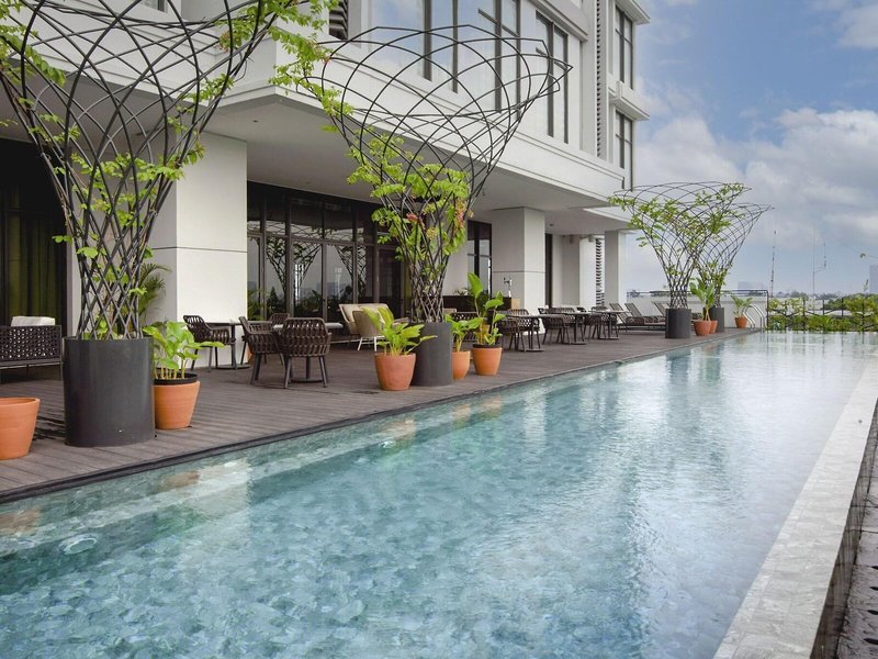 Goodrich Suites Jakarta 4