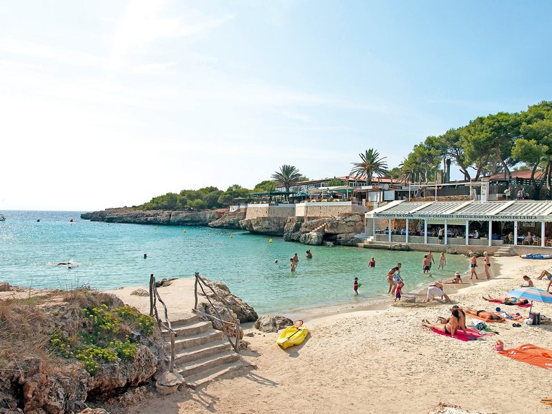 Apartamentos Cala Blanca 13