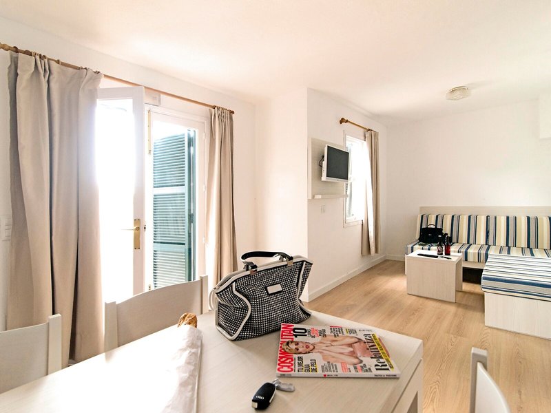 Apartamentos Cala Blanca 18