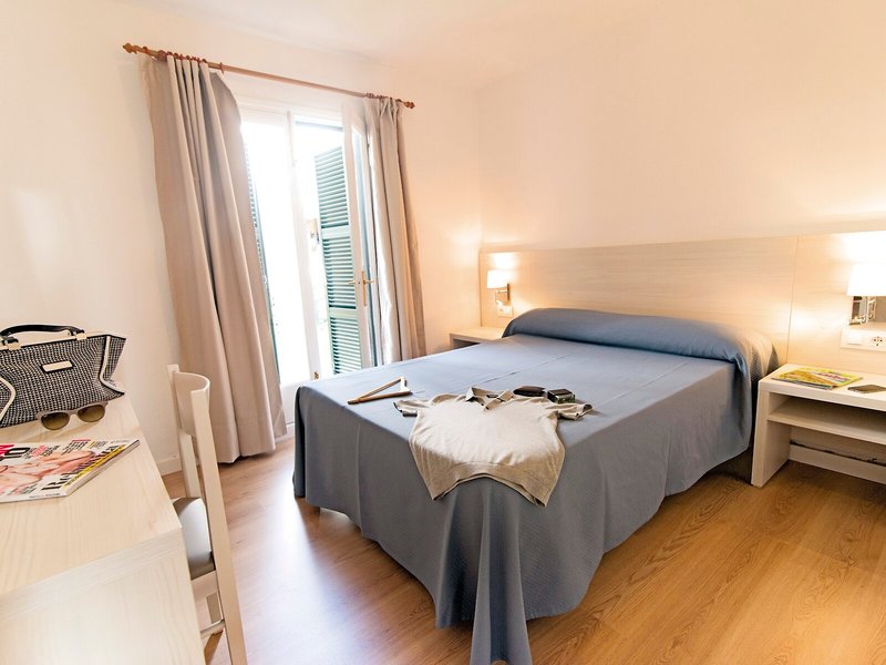 Apartamentos Cala Blanca 22