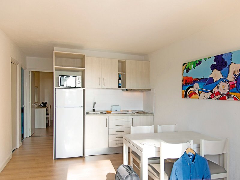 Apartamentos Cala Blanca 23