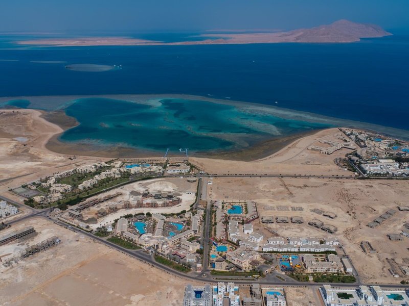 Ivy Cyrene Island Resort 2