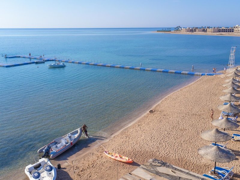 Ivy Cyrene Island Resort 4