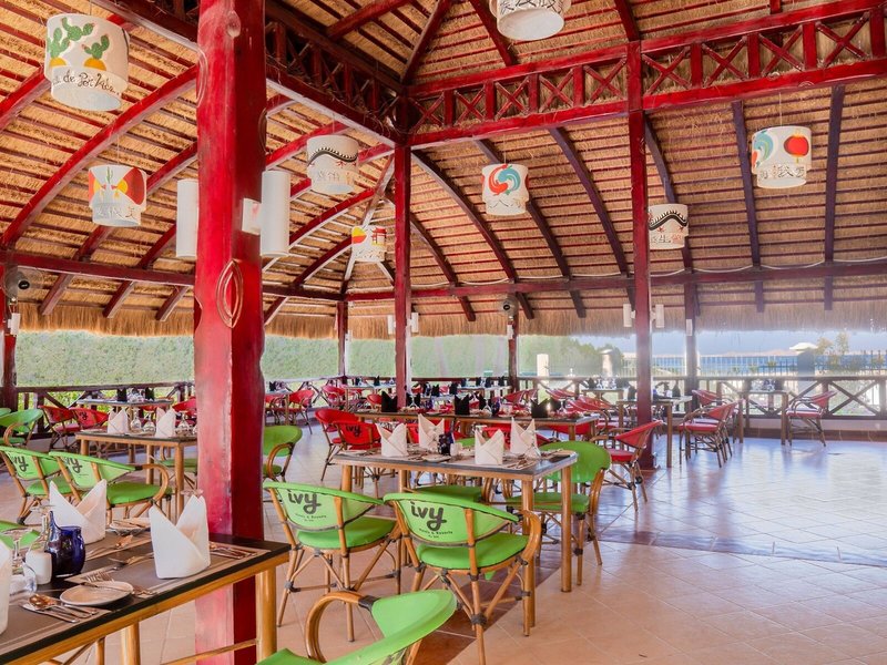 Ivy Cyrene Island Resort 14