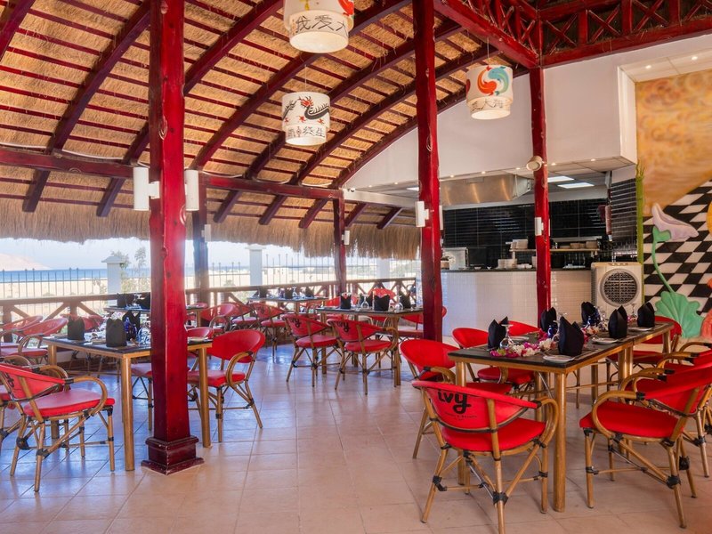 Ivy Cyrene Island Resort 15