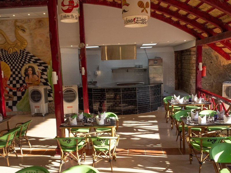 Ivy Cyrene Island Resort 19