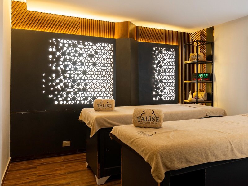 Ivy Cyrene Island Resort 24