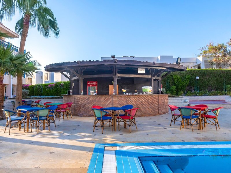 Ivy Cyrene Island Resort 28