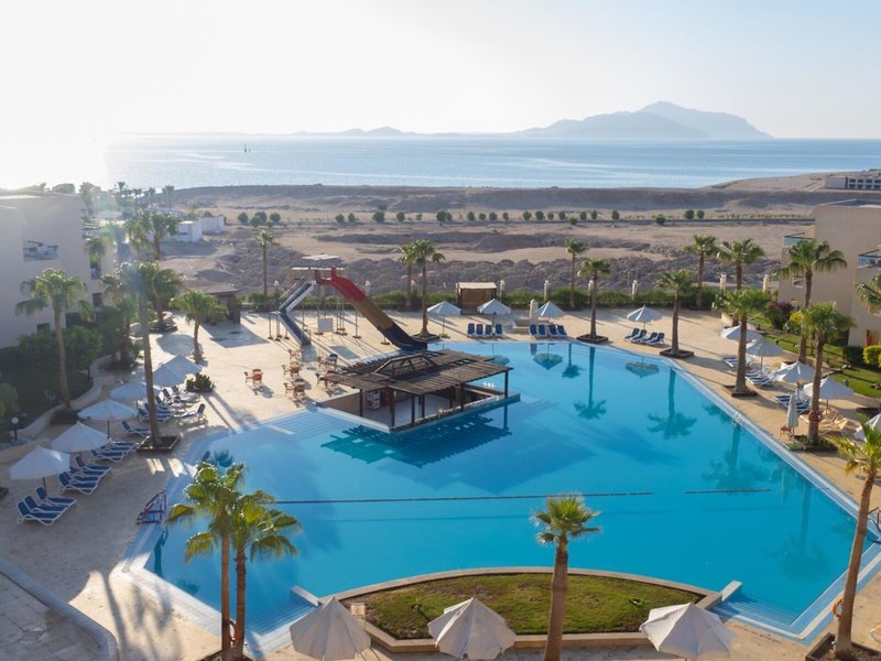 Ivy Cyrene Island Resort 29