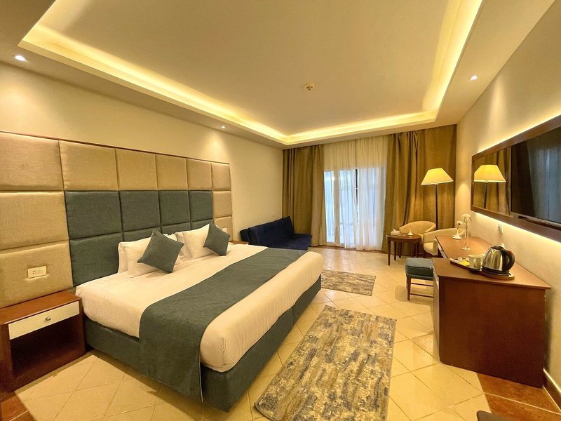 Ivy Cyrene Island Resort 45