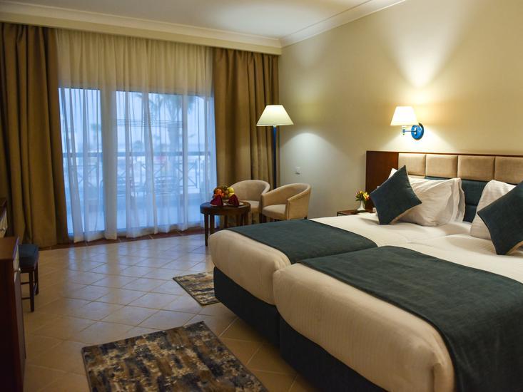 Ivy Cyrene Island Resort 4