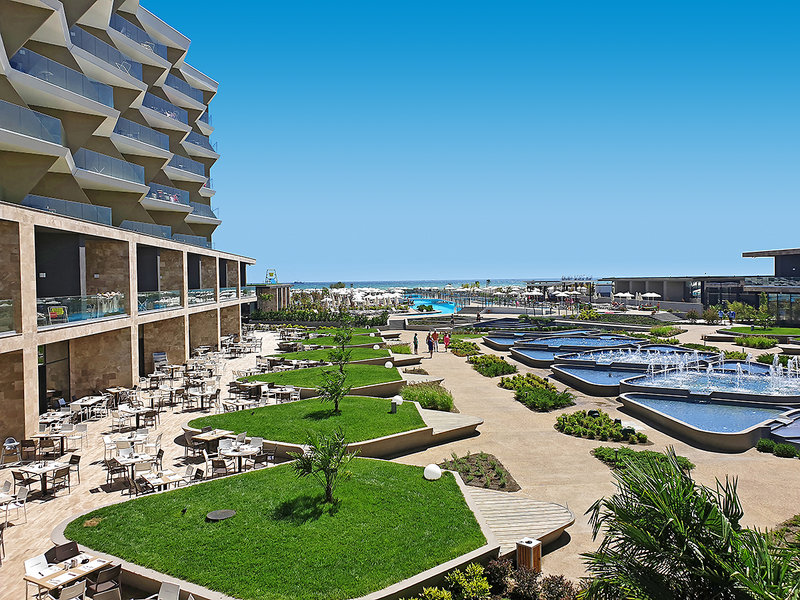 Wave Resort 12
