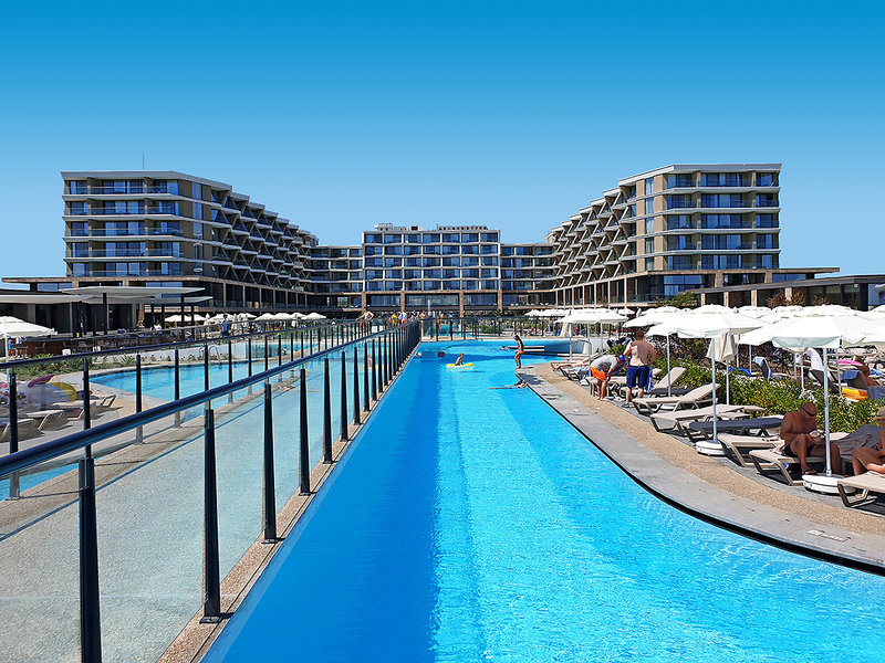 Wave Resort 13