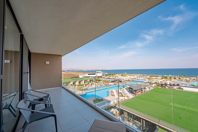 Wave Resort 38