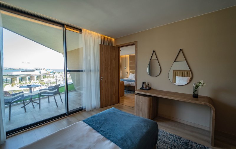 Wave Resort 35