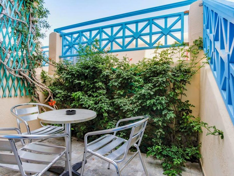 Perissa Bay 4
