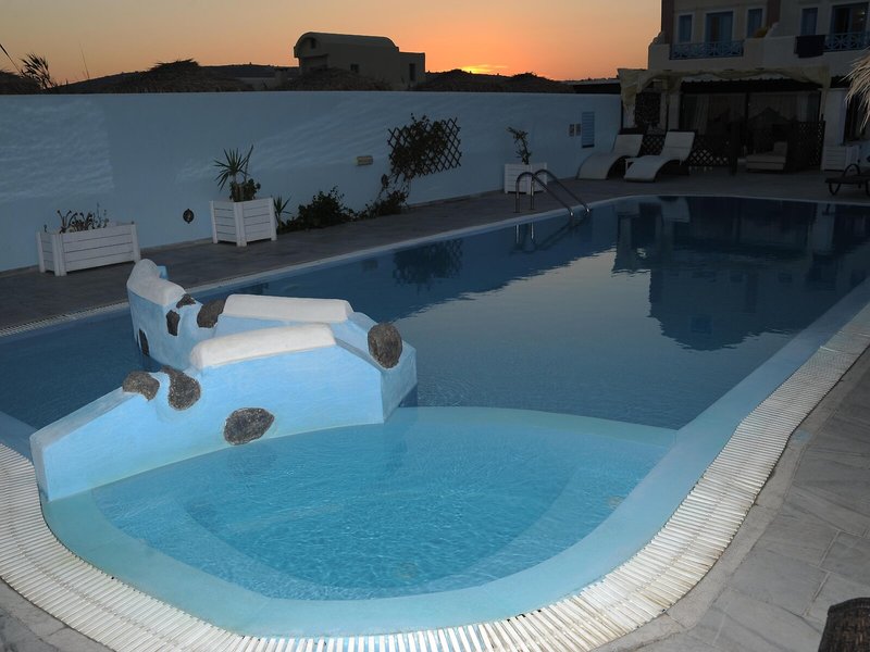 Perissa Bay 14