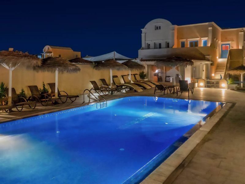 Perissa Bay 18
