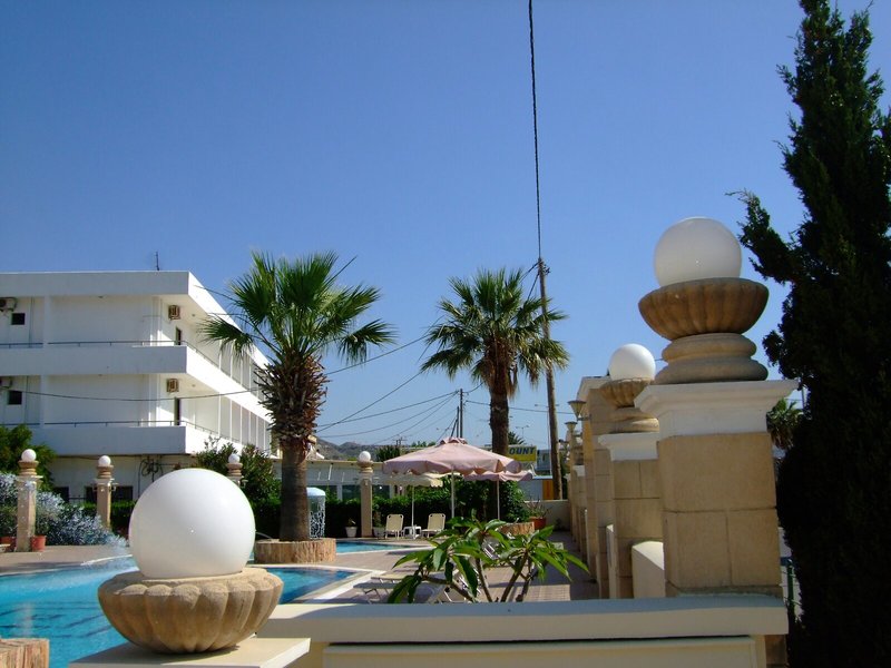 Antonios 1