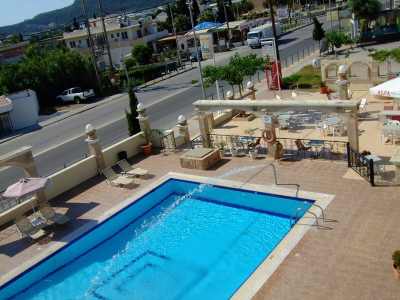 Antonios 14