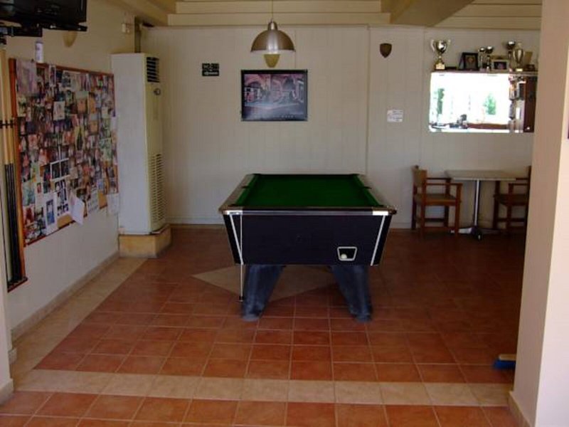 Antonios 32