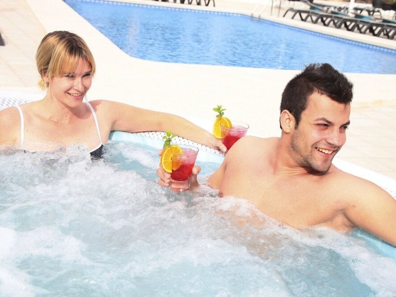 Flamingo Beach Resort 12