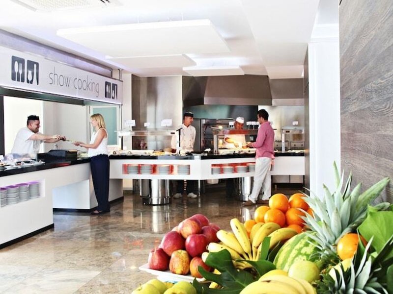 Flamingo Beach Resort 31