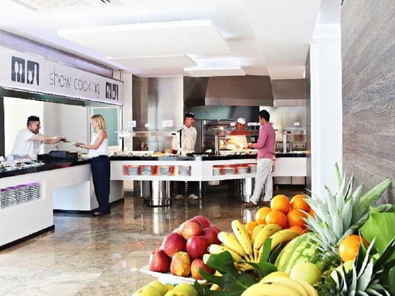 Flamingo Beach Resort 32