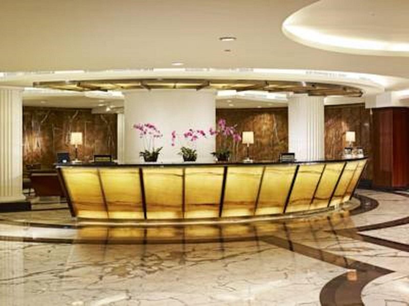 él Royale Hotel Bandung 4