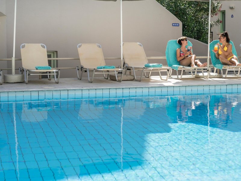 Summer Beach Hotel 2