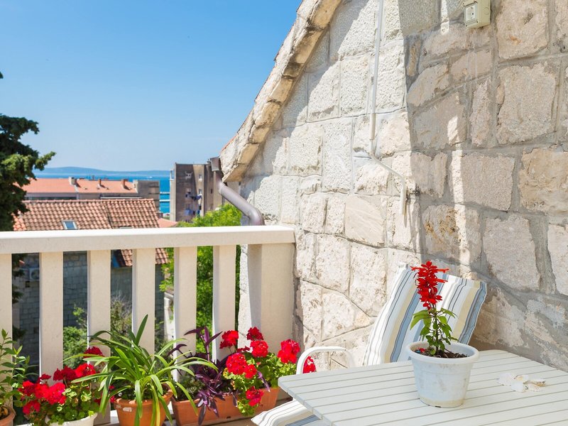 Split Center Suites 4