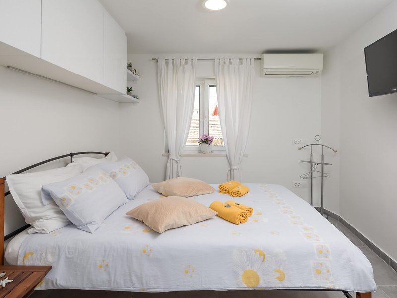 Split Center Suites 10