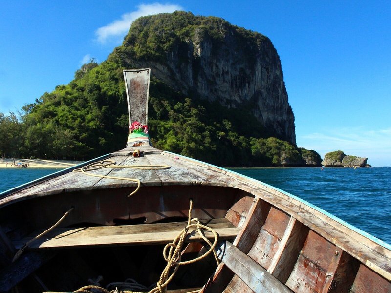 Amantra Lake View Resort 8