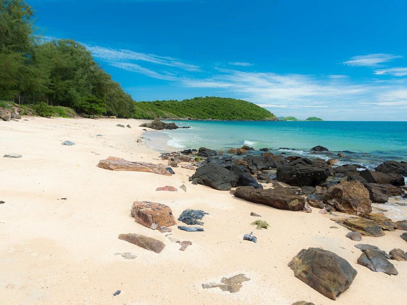 Amantra Lake View Resort 13