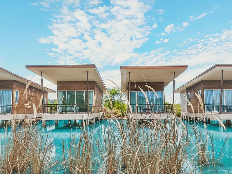 Amantra Lake View Resort 17