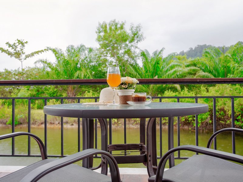 Amantra Lake View Resort 19