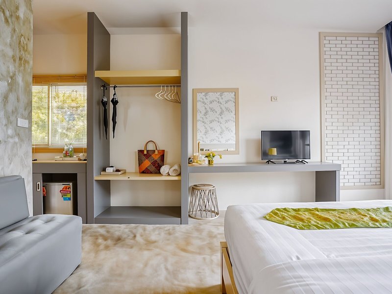 Amantra Lake View Resort 33