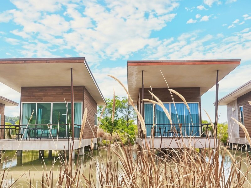 Amantra Lake View Resort 38