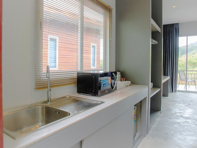 Amantra Lake View Resort 40