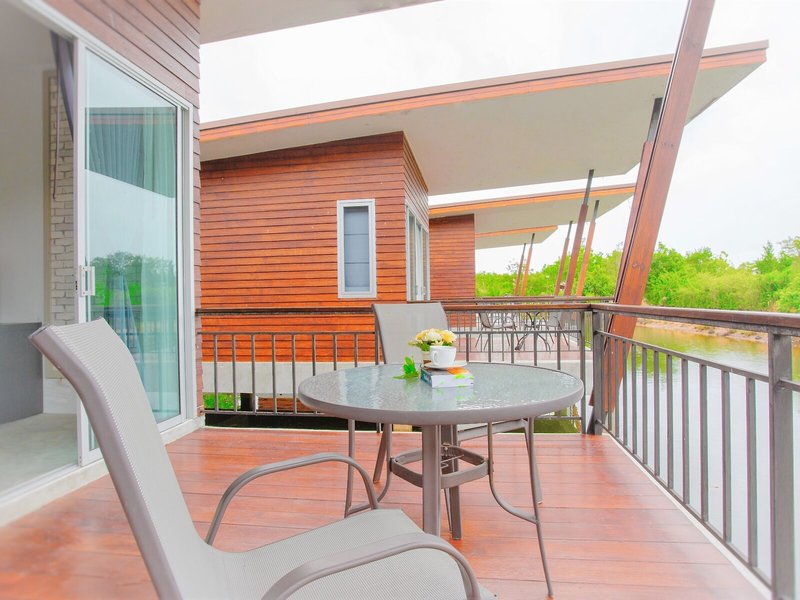 Amantra Lake View Resort 47