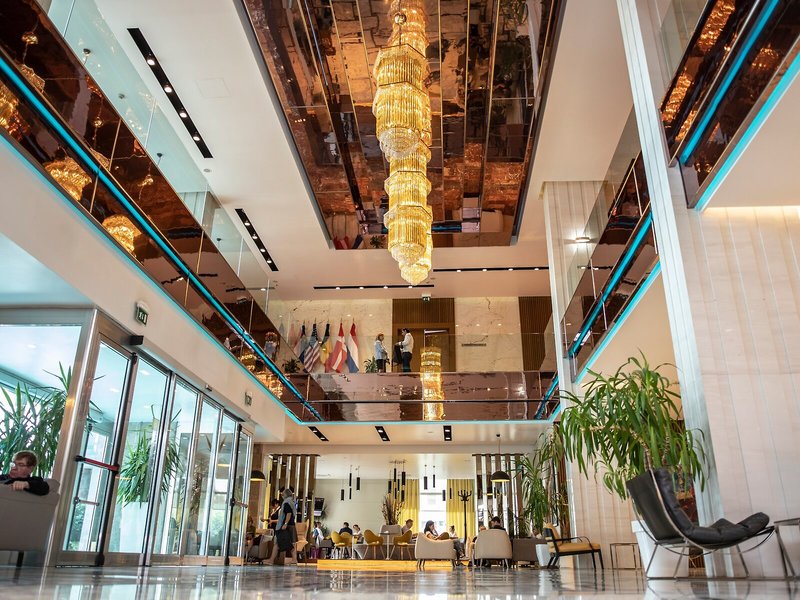 Tirana International Hotel & Conference Center 7 - Lounge / Lobby