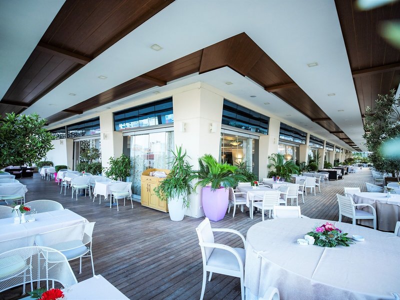 Tirana International Hotel & Conference Center 17 - Restaurant