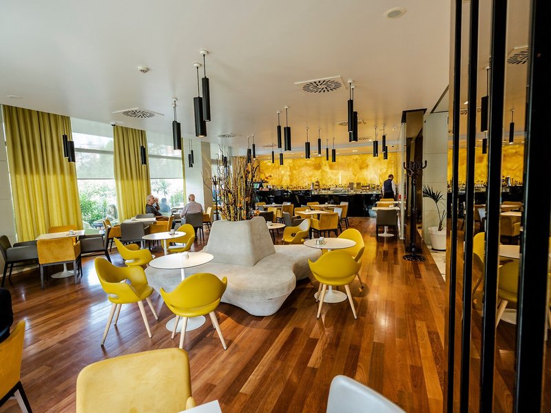 Tirana International Hotel & Conference Center 21 - Restaurant