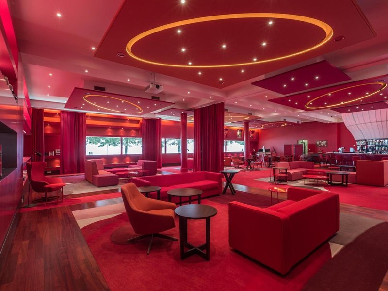 Airport Hotel Basel 8