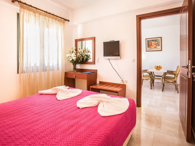 Bella Vista Stalis 12