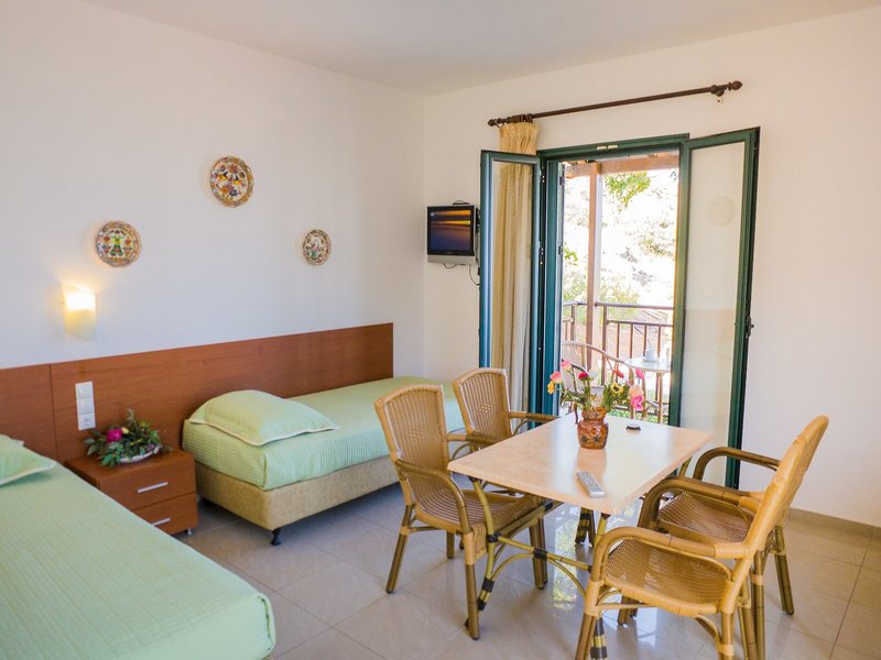 Bella Vista Stalis 16