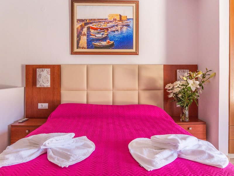 Bella Vista Stalis 18